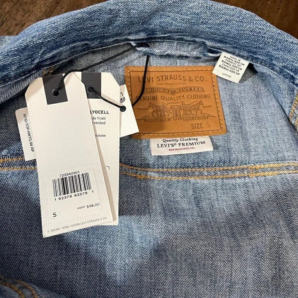 Levi’s Men’s Trucker Jacket  - Picture 3 of 12